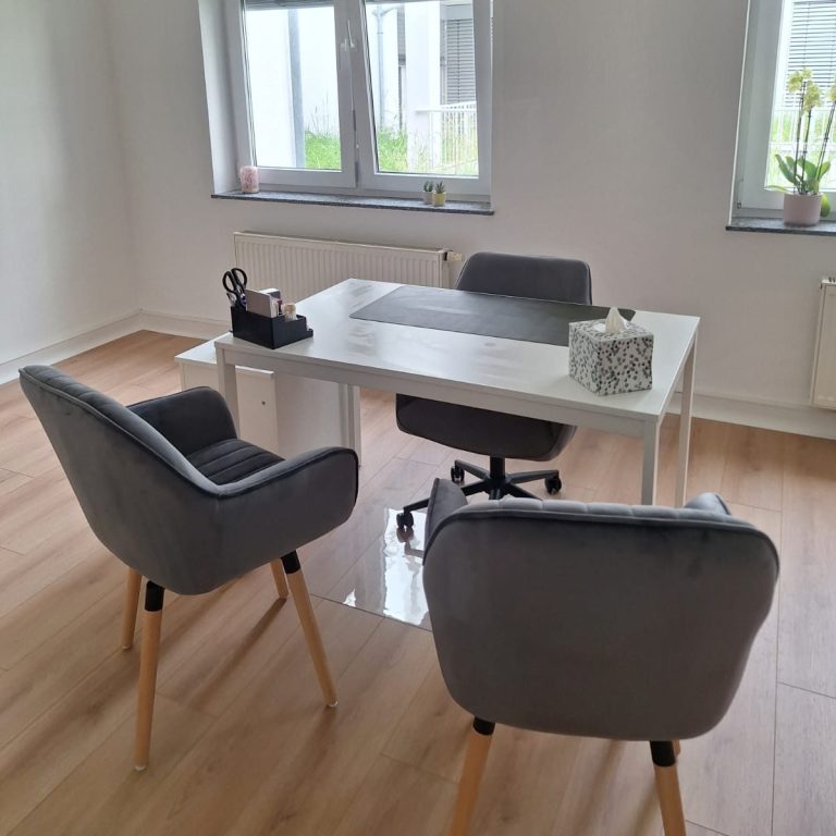 Behandlungsraum in der Naturheilpraxis Wohlgefühl in Rödermark
